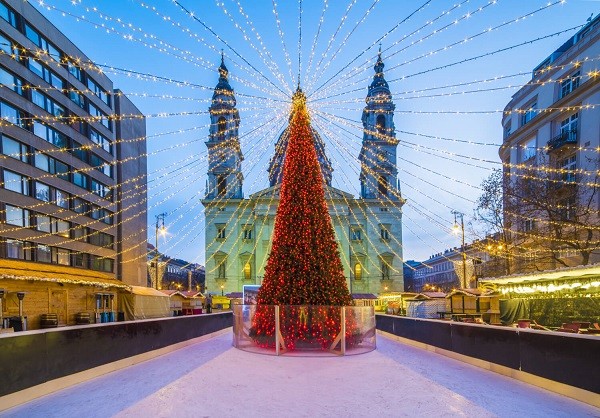 Discover the Magic of Christmas in Hungary: A Comprehensive Guide to Festive Markets and More