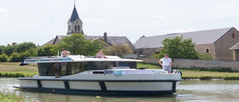 USA Discover the Top 5 European Must-Visit Regions with Le Boat in 2025: Unforgettable Journeys Await!